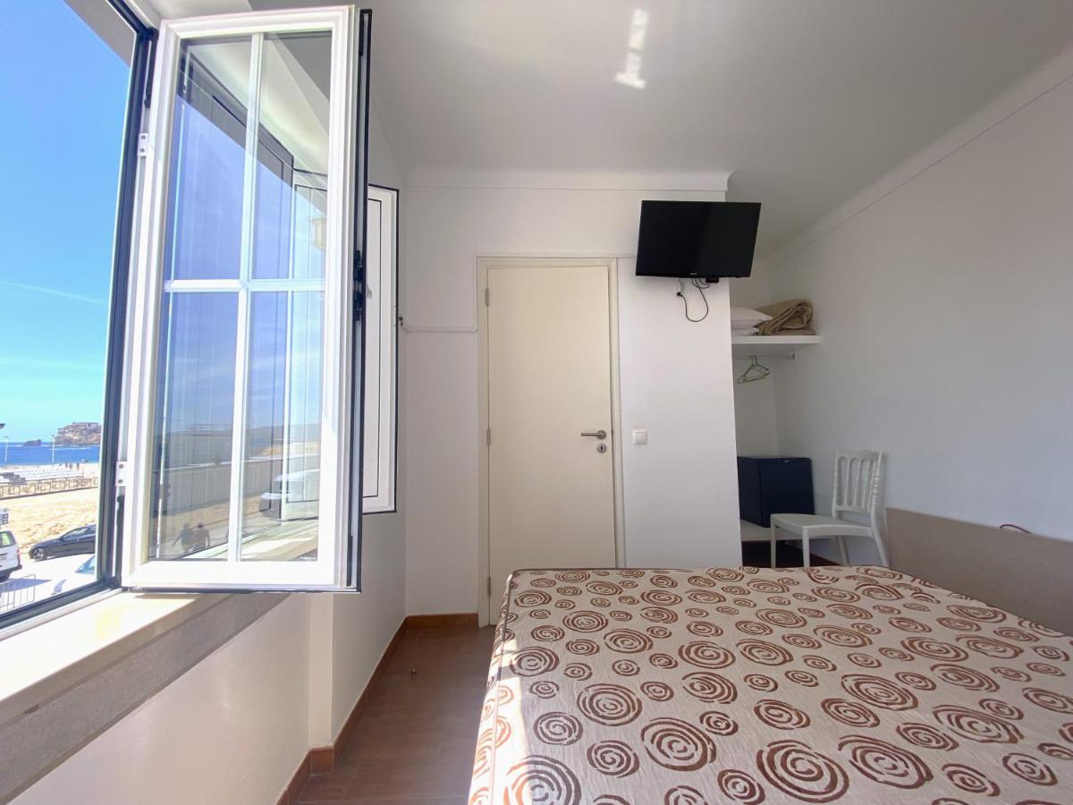 Hotel Na Crista Da Onda Nazaré Exterior foto